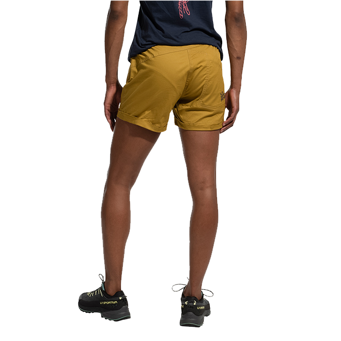 La Sportiva Tundra Shorts Women: Durable and breathable climbing shorts made from organic cotton, featuring a stretchy waistband and a comfortable fit for active movement.
